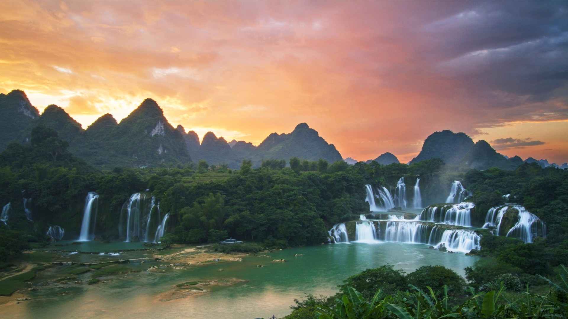 Ban Gioc Waterfall