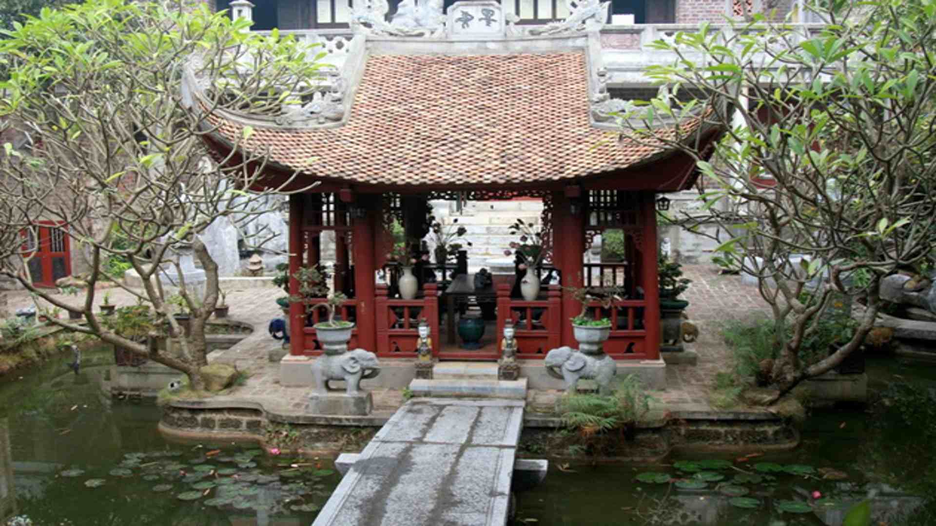 Thanh Chuong Viet Palace vietnam
